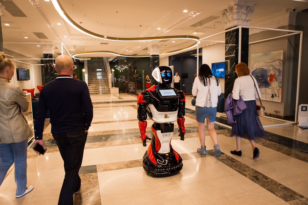 Promobot V.4